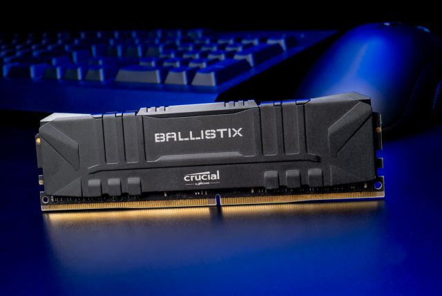 DDR4 Memoria Gamer Kit para ordenadores de sobremesa Crucial Ballistix Tactical Tracer BLT2K8G4D32AET4K RGB 3200 MHz CL16 16GB 8GBx2 DRAM
