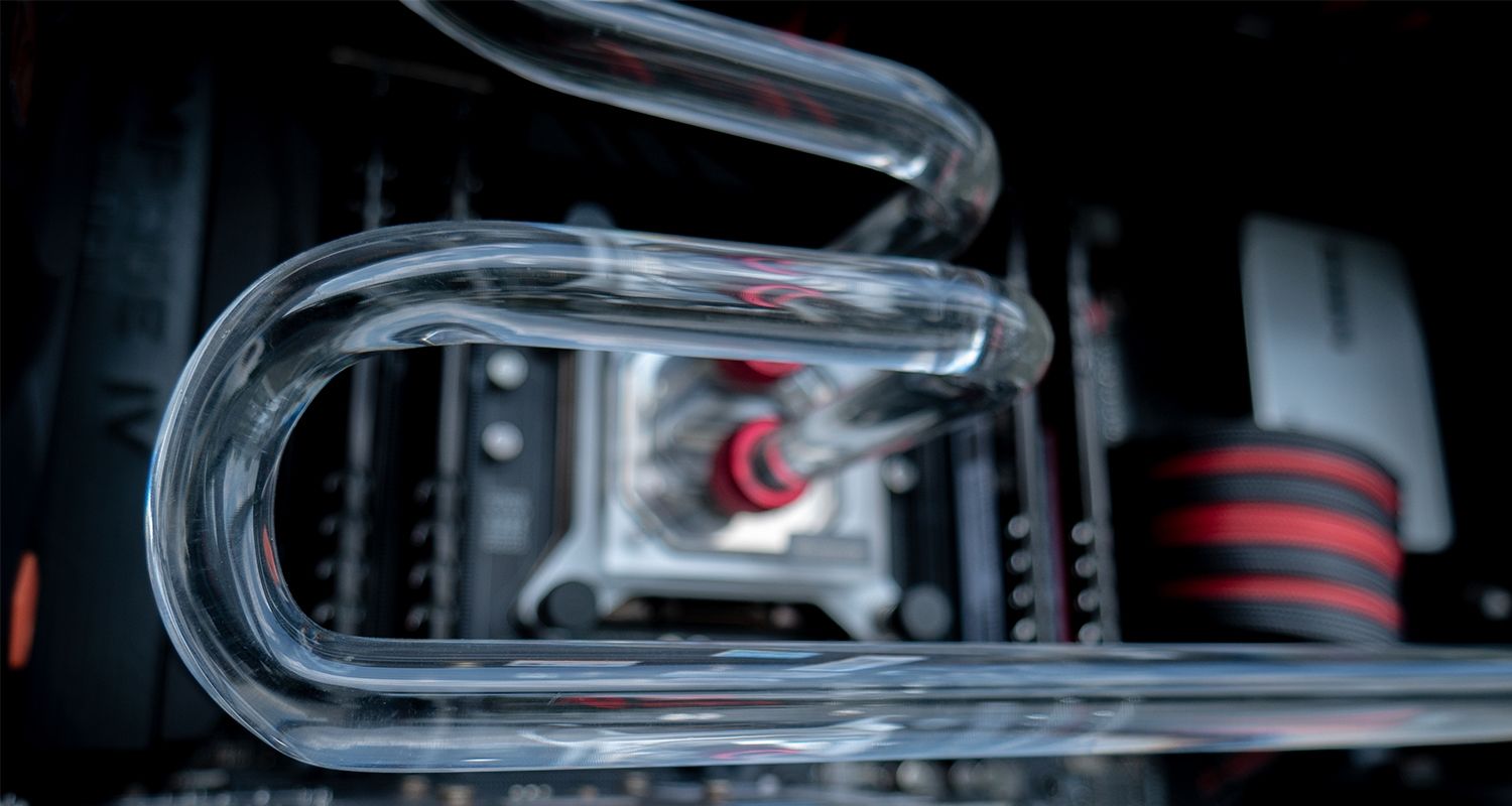 Un ordenador refrigerado por agua. 